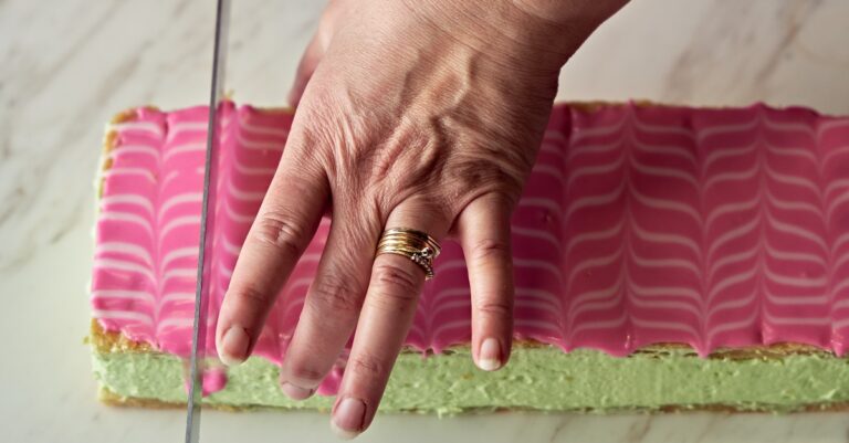 Recept: zo maak je de populaire Pandan-tompouce van Francis Kuijk