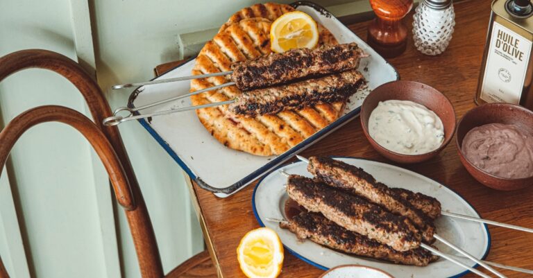 Recept: huisgemaakte Griekse pita met lamskebab