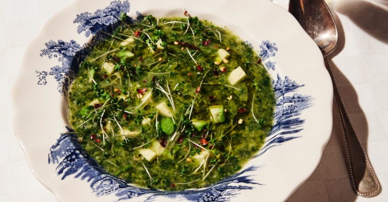 Recept: broccoli-spinaziesoep van Yvette van Boven