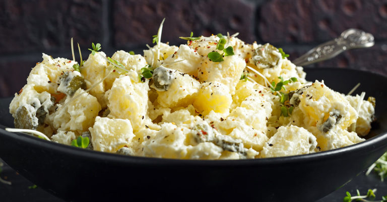Julia Child verklapte het geheim van de perfecte aardappelsalade