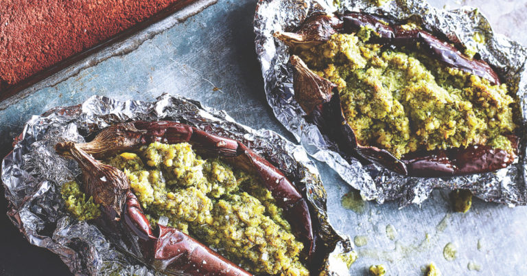 Recept: gevulde aubergines met amandelen en peterselie