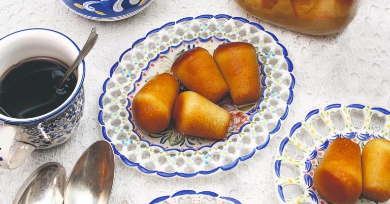 Babà Napoletano: zo maak je de lekkerste rumbommen uit Italië