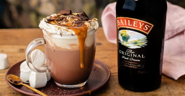 Recept voor een warme chocolademelk met Baileys