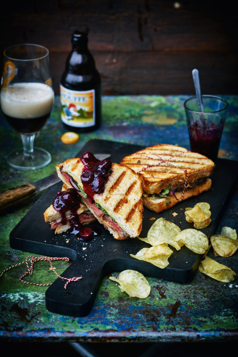 Afrikaanse steak sandwich