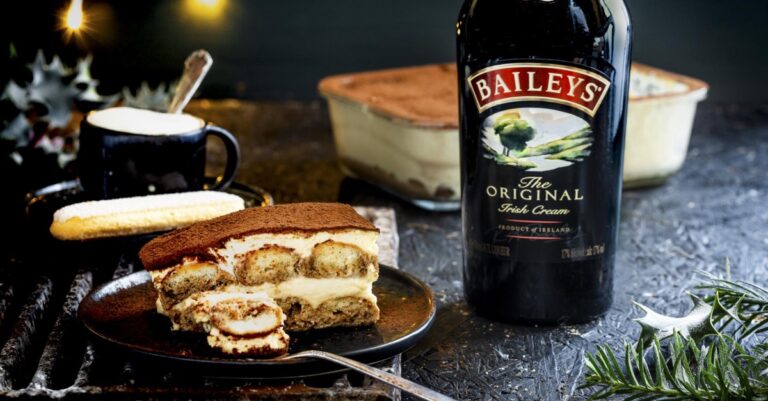 Goddelijk lekker: zo maak je Baileys tiramisu