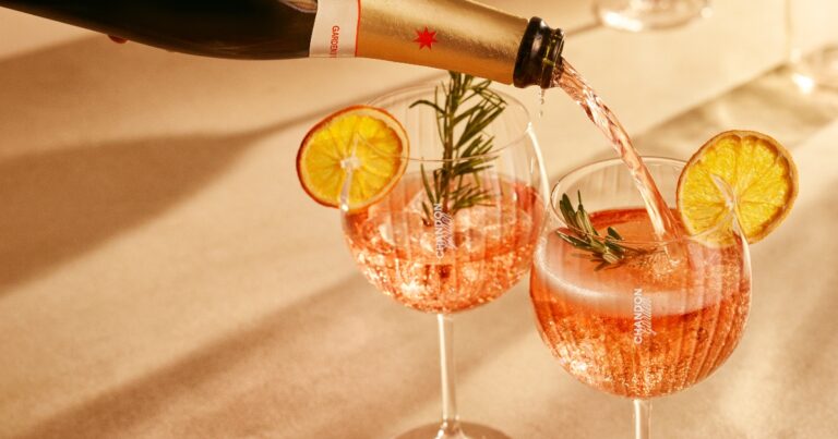 CHANDON Garden Spritz is ons favoriete feestdrankje, ook als de zon niet meer schijnt