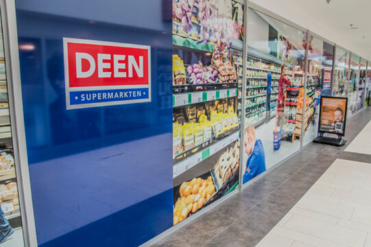 Deen supermarket Shutterstock