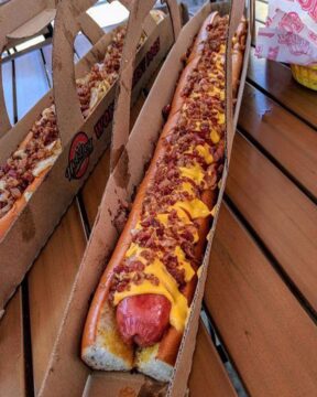 Enorme hotdog