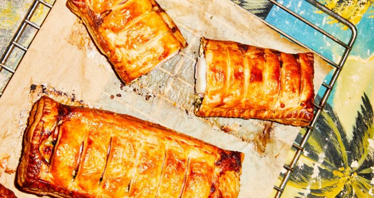 Recept van Job & Perry: Asperge Flamande Frikandelbroodjes