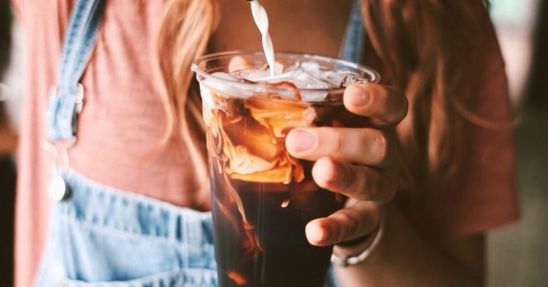 6x de lekkerste boozy ijskoffies van dit moment