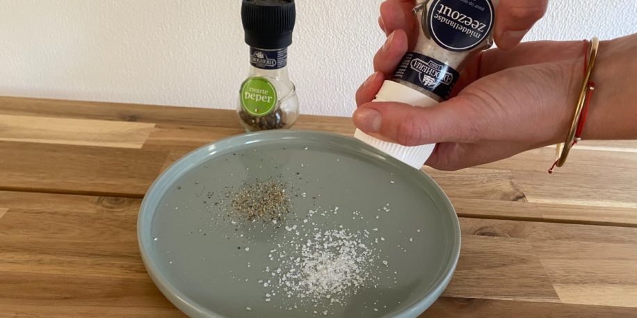 Regelmatigheid spoel schilder Aha! Hier is die dop op je peper- en zoutmolen dus voor! | FavorFlav