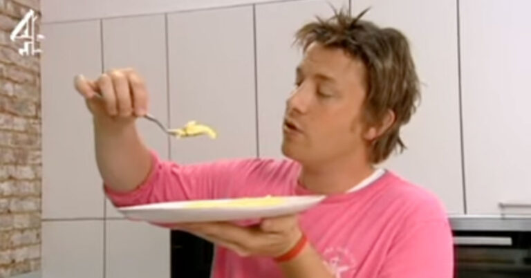 Jamie Oliver weet het al jaren: zo maak je de perfecte omelet