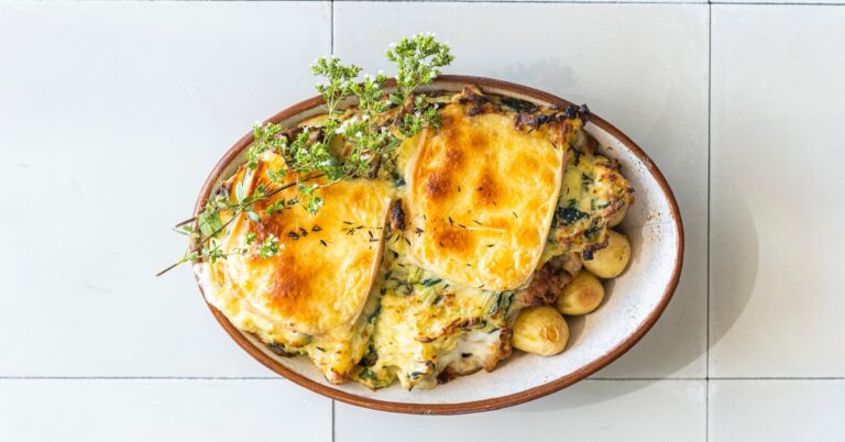 Ultiem comfortfood, deze kip raclette ovenschotel
