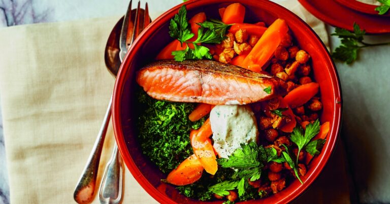 Recept: Kikkererwtensalade met zalm en feta