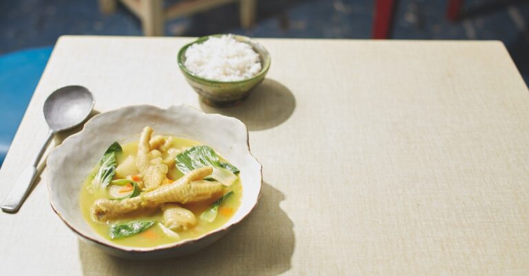 Gruwelijk lekker: Surinaamse kippenpotensoep