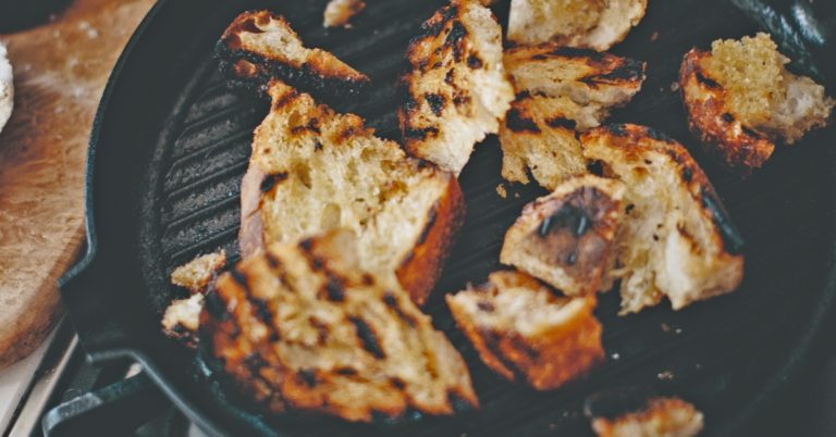 Recept: knoflook croutons maken is heel makkelijk en echt verrukkelijk