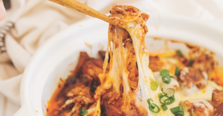 Recept voor een vurige kip met kaas zoals ze ‘m in Korea maken