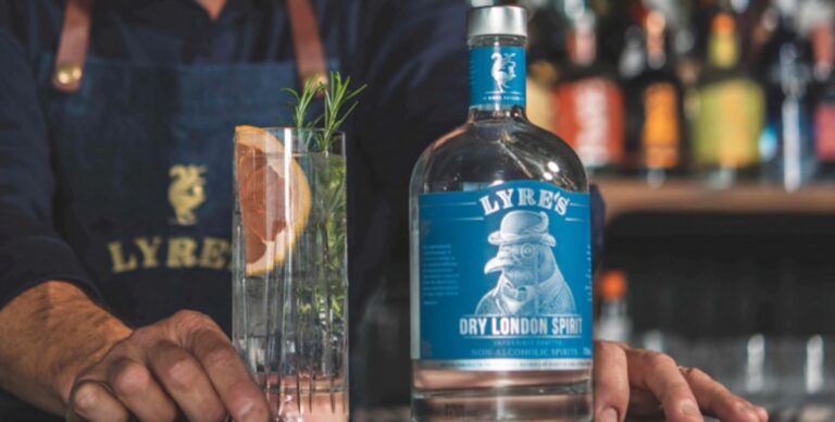 Zó wordt mindful drinking wél leuk: met het nieuwe Lyre’s maak je echt lekkere mocktails