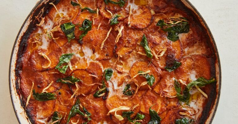Recept: Gegratineerde zoete aardappel met rode curry