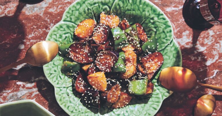 Recept om meteen te maken: Noord-Chinees roerbakgerecht ‘Drie aardse schatten’