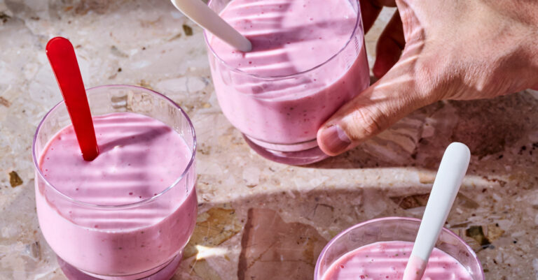 Zo maak je een frozen strawberry cheesecake
