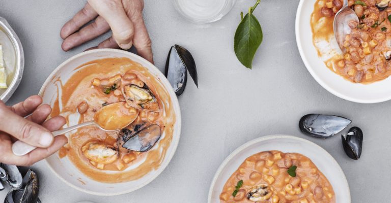 Bonensoep met pasta en mosselen