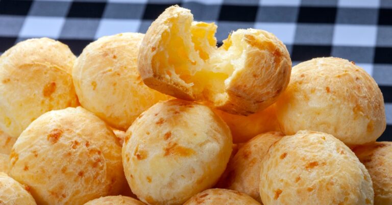 Uit de Airfryer: Pão de queijo (Braziliaanse kaasbolletjes)