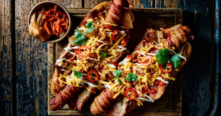 Recept voor een Rocketman Wienersandwich van BBQ master Jord Althuizen
