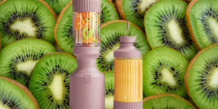 Roze Beast blender met kiwi achtergrond