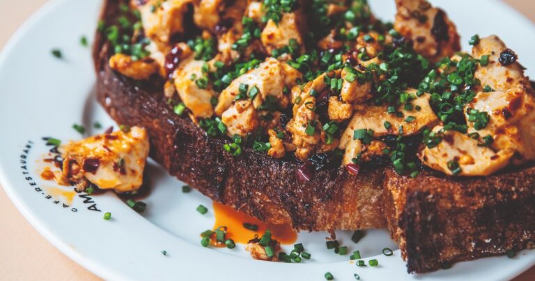 Recept: Scrambled tofu met crispy chili