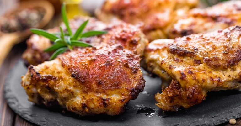 Met dit geheime ingrediënt krijg jij de allersappigste kippendijen
