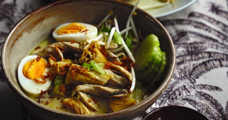 Recept: Indonesische laksa ayam (kokos-kippensoep)