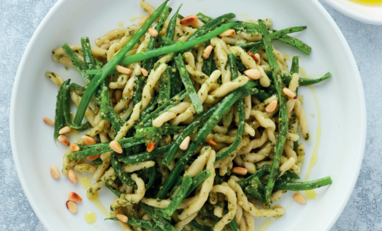 Pasta trofie met pesto genovese en groene boontjes