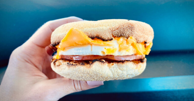 Recept: zo maak je thuis een Egg McMuffin