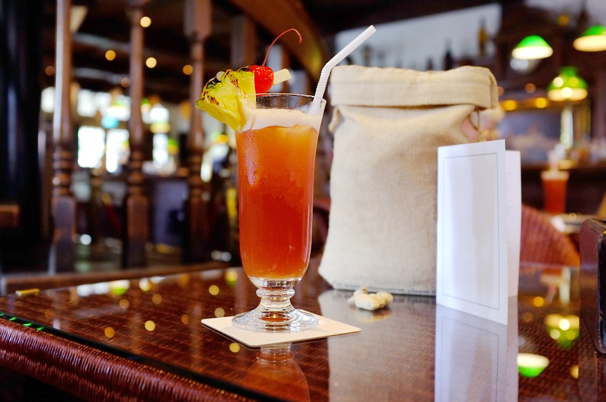 Singapore Sling is een van de meest iconische gin cocktails (+ recept ...