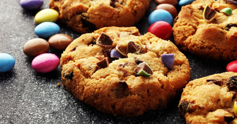 Verslaafd binnen drie happen: bak deze smarties-koekjes vandaag nog
