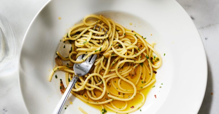 Recept van Toscanini: Spaghetti met knoflook, olie en chilipeper (spaghetti aglio e olio)
