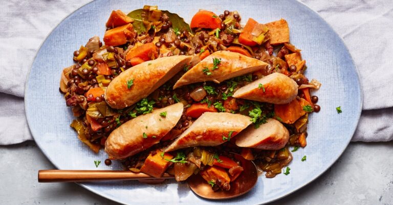 Recept: stoofschotel met braadworst en linzen
