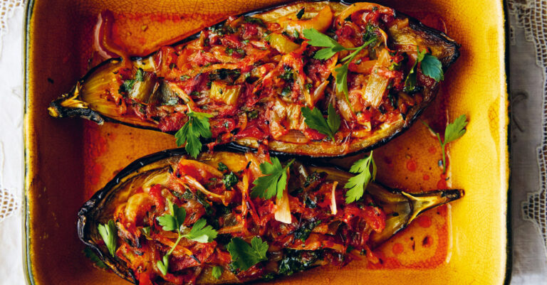 İmam Bayıldı: Gevulde aubergines gegaard in olijfolie