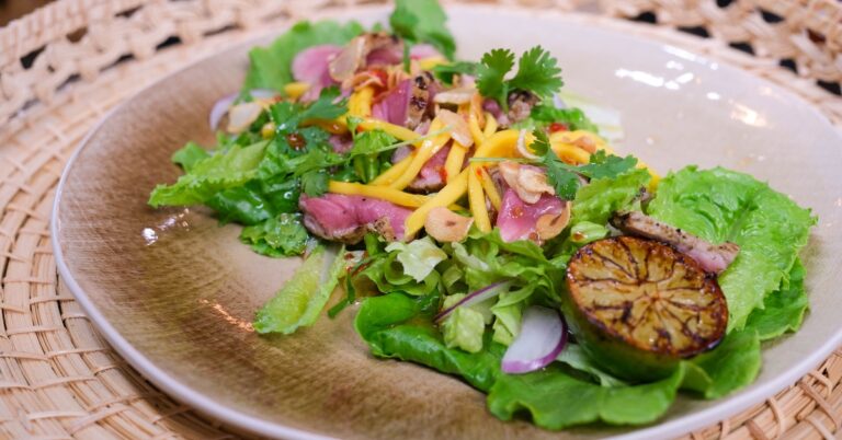 Recept: de verrukkelijke Thai beef salad van Michiel van der Eerde