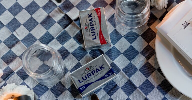 Lurpak, die lekkere roomboter, heeft twee nieuwe varianten (+ recept)