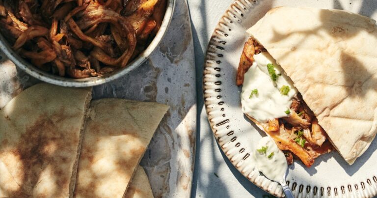 Recept: zo maak je de allerlekkerste vegan shoarma uit het boek BBQ-tijd