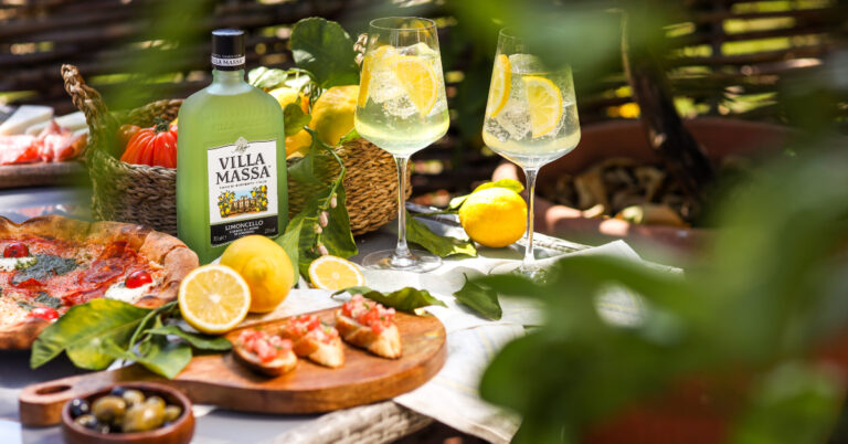 Met de limoncello van Villa Massa wil je nú een Spritz of Limon-Tonic maken