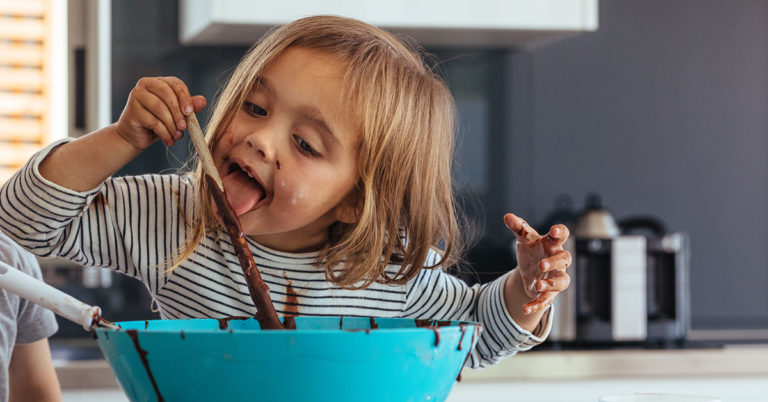 Supermakkelijke chocoladetaart (waar je maar één beslagkom voor vies maakt)