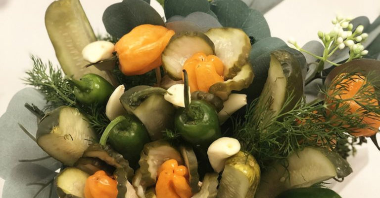 Voorbij het lullige bosje supermarktrozen: een boeket van augurk