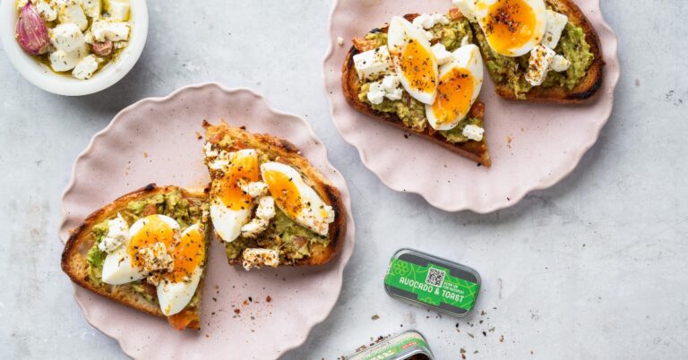 Zo maak je avocado toast met feta en zachtgekookt ei van Jonnie Boer van De Librije***
