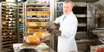 bakker in bakkerij