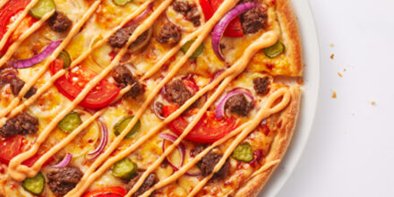 cheeseburger pizza