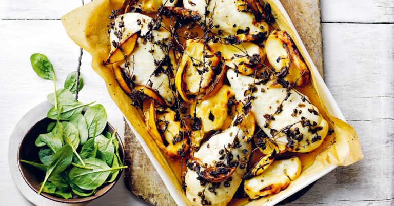 Kip met geblakerde citroen en halloumi van Donna Hay