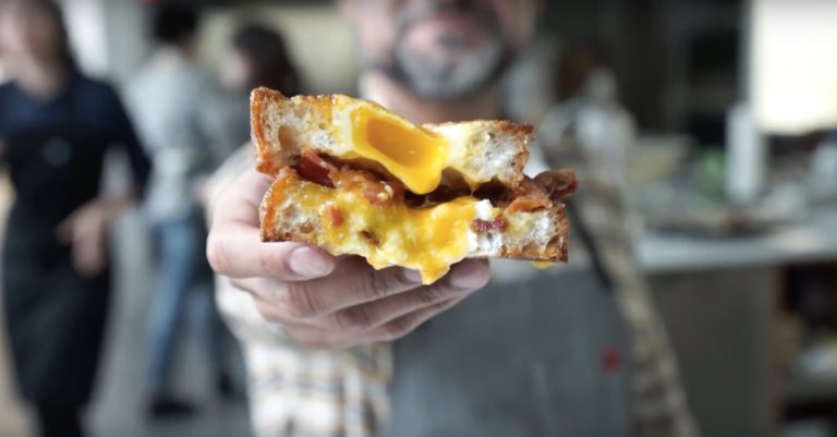 Recept: egg in a hole tosti